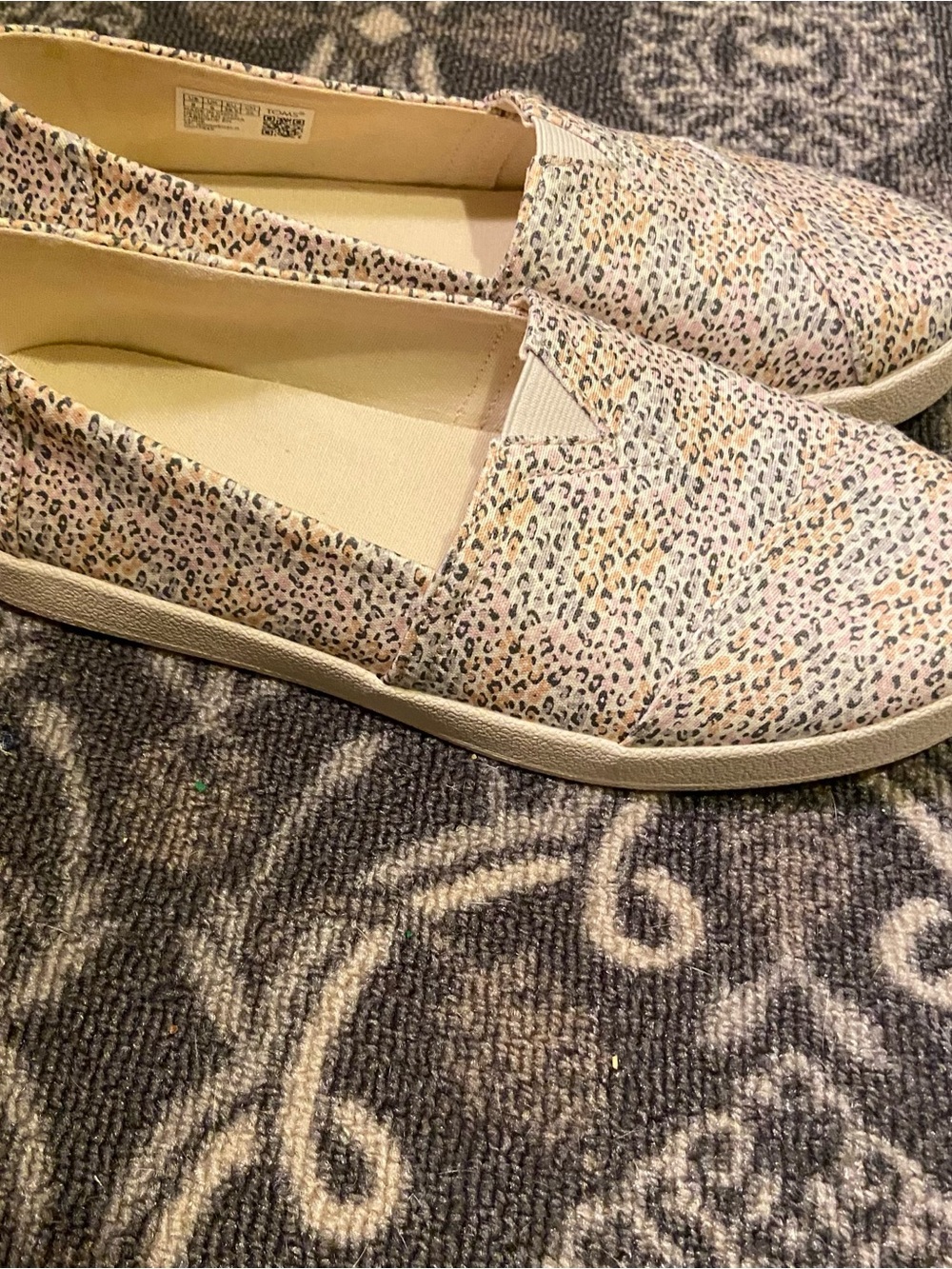 Toms Slip-On Flats in Multi Neutral Leopard Print